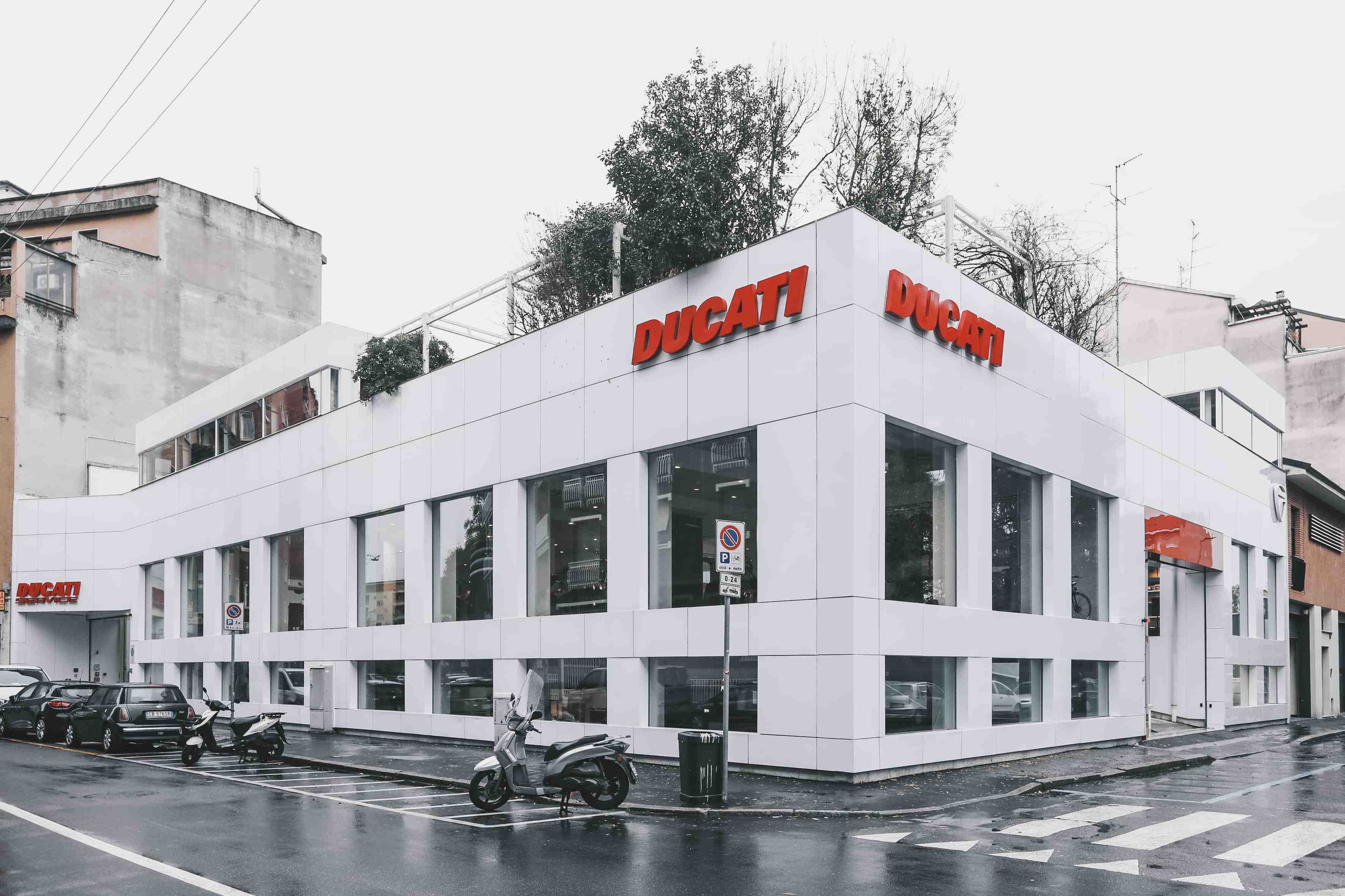 Negozio Ducati Milano Store - Progetto Zapparoli